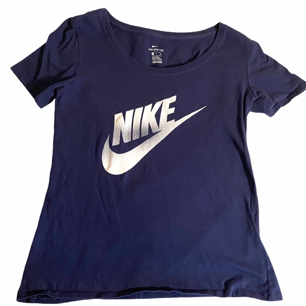 Nike navy blue tee shirt size small